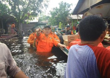 Gerak Cepat, Pemkab Barsel Distribusikan Bantuan Kepada Korban Banjir
