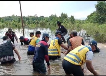 Kepala Balai Sungai Kalimantan III Kunjungi Lokasi Banjir