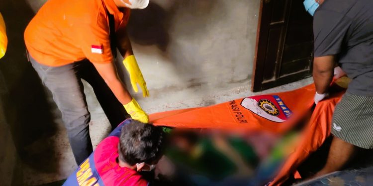 Lansia Ditemukan Meninggal Dengan Kondisi Jasad Membusuk