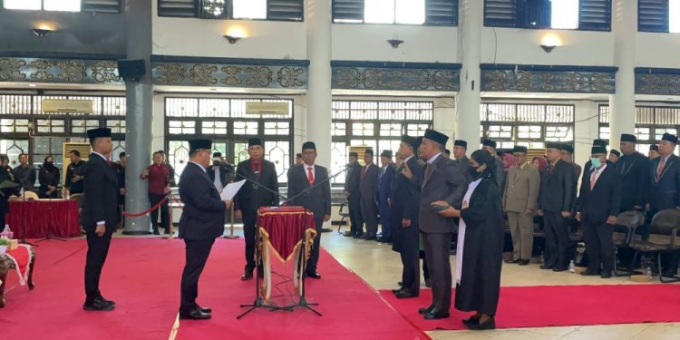 Sejumlah Pejabat Eselon 2 Pemkab Kotim, Diduga Mantan Timses Ikut “Bermain”?