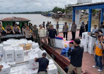 Sekda Barsel Lepas Logistik Pemilu 2024