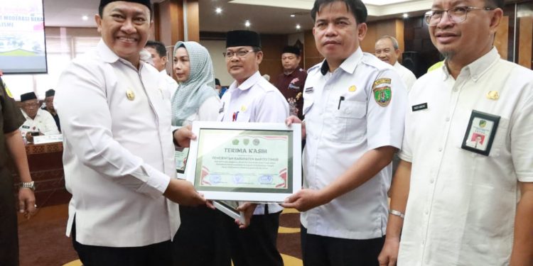Wagub Edy Pratowo Buka Kegiatan Penyerahan FKUB Award