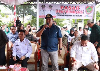 Pemprov Kalteng Gratiskan 2000 Paket Sembako pada Pasar Penyeimbang di Kelurahan Beriwit Kabupaten Murung Raya