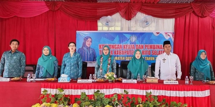 Ketua Tim Penggerak PKK Kabupaten Barsel Lakukan Kunker ke Kecamatan dan Desa