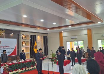 Kepala Kesbangpol Prov. Kalteng Jadi Saksi Pelantikan Sekda Kab. Kobar