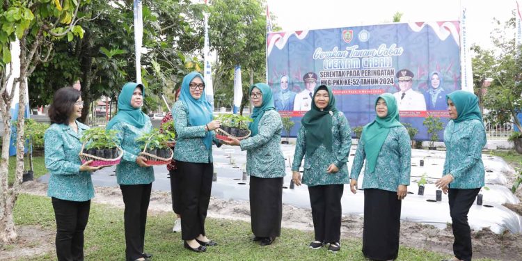 Tim Penggerak PKK Prov. Kalteng Ikuti Kegiatan Gertam Cabai Serentak