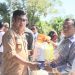 Mewakili Gubernur Kalteng, Kadiskominfosantik Salurkan Bantuan di Kabupaten Barito Utara