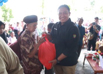 Wagub Edy Pratowo Buka Pasar Murah di Kabupaten Pulang Pisau