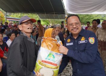 Hari ketiga “Kalteng Berbagi Berkah”, Sekda H. Nuryakin Buka Pasar Murah di Barito Utara