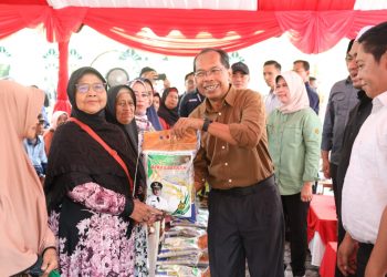 Pemprov Kalteng Lanjut Gelar Pasar Murah Berbagi Berkah di Tiga Kelurahan Kecamatan Arut Selatan, Kotawaringin Barat