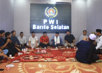 PWI Barsel Buka Puasa Bersama Pj Bupati dan Forkopimda
