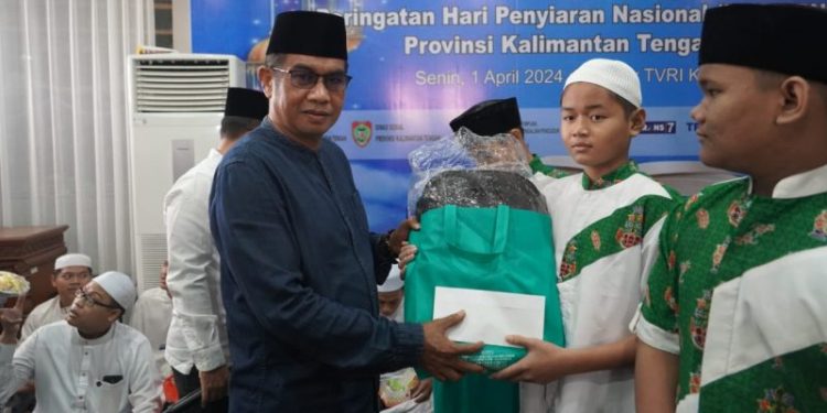 Mewakili Gubernur Kalteng, Kadis Kominfosantik Hadiri Buka Puasa Bersama dan Peringatan Hari Penyiaran Nasional ke-91 Tahun 2024