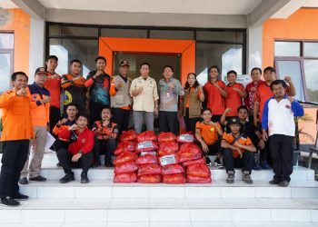Banjir di Katingan, Gubernur Kalteng Tugaskan Sahli KSDM Suhaemi Salurkan Bantuan
