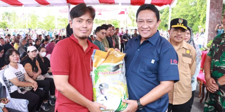 Jelang Idulfitri Pemprov Kalteng Salurkan 6.500 Paket Bantuan Untuk ASN dan Tekon