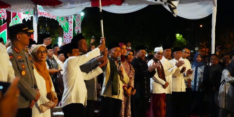 Gubernur Kalteng Lepas Pawai Takbiran Berkah Menyambut Hari Raya Idulfitri 1445 Hijriah