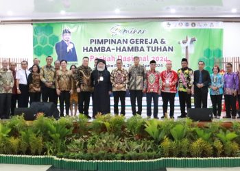 Mewakili Gubernur, Kepala Bappedalitbang Buka Acara Seminar Pimpinan Gereja Nasional Tahun 2024