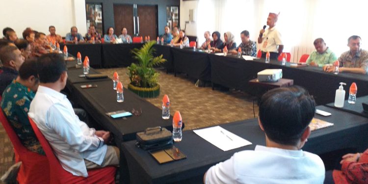 Disnakertrans Prov. Kalteng Peringati Mayday dengan Dialog Sosial