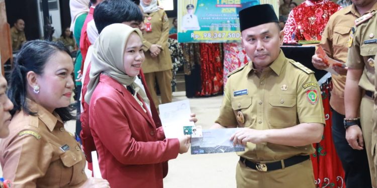 Gubernur Sugianto Sabran Launching 1.000 Rumah Guru Berkah DP 0% dan Penyaluran Tabungan Beasiswa Berkah (TABE)