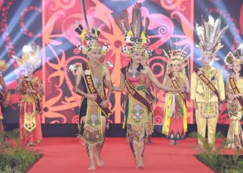 13 Pasang Finalis Unjuk Bakat Pada Pemilihan Jagau-Bawi Nyai Pariwisata Kalteng 2024