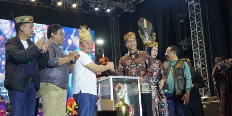 FBIM Resmi Ditutup Gubernur Kalteng H. Sugianto Sabran