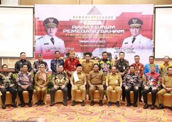 Gubernur H. Sugianto Sabran Hadiri RUPS Tahunan PT. Bank Kalteng