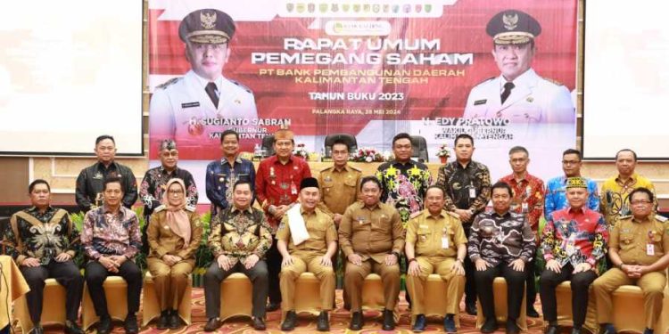 Gubernur H. Sugianto Sabran Hadiri RUPS Tahunan PT. Bank Kalteng