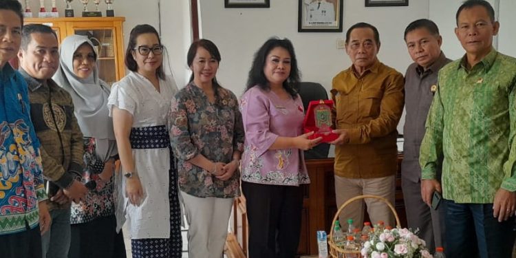 Dekranasda Barsel Terima Kunjungan Kerja Anggota Komisi II DPRD Kalteng