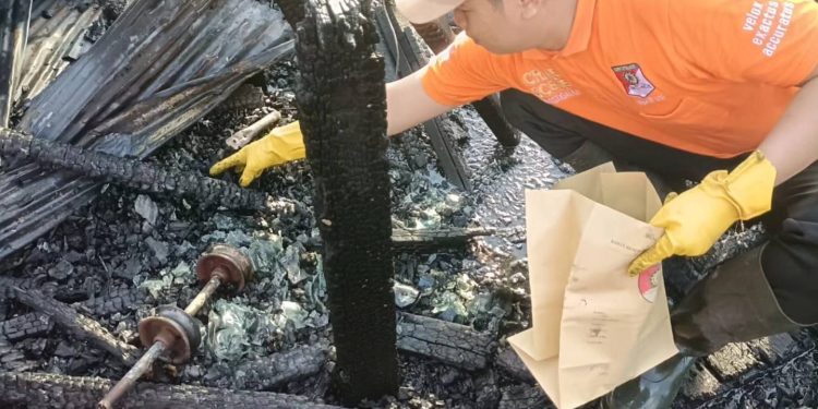 Polresta Palangka Raya Gelar Olah TKP Kebakaran Komplek Mendawai