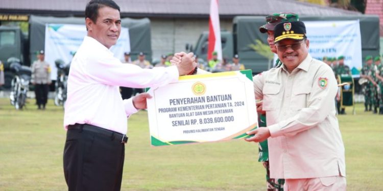 Pemprov Kalteng Terima Bantuan Alat dan Mesin Pertanian dari Menteri Pertanian