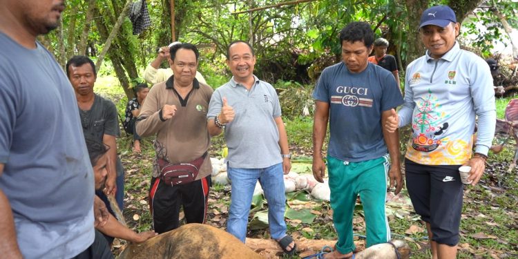 DLH Prov. Kalteng Selenggarakan Penyembelihan dan Pembagian Hewan Qurban