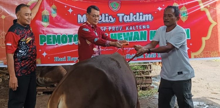 Majelis Taklim DPMPTSP Provinsi Kalimantan Tengah Laksanakan Ibadah Kurban