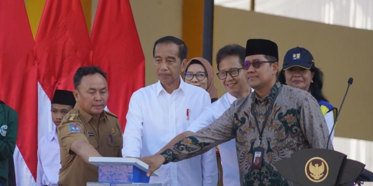Gubernur Kalteng Dampingi Presiden Resmikan Pembangunan, Rehabilitasi dan Renovasi Sapras Pendidikan di Provinsi Kalteng