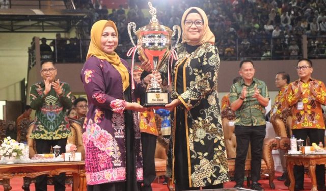 Pj. Bupati Pulang Pisau Resmi Tutup Pesparawi ke-17 Tingkat Provinsi Kalteng