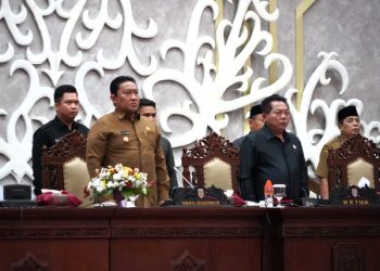 Wagub Edy Pratowo Dengarkan Pemandangan Umum Fraksi Pendukung DPRD