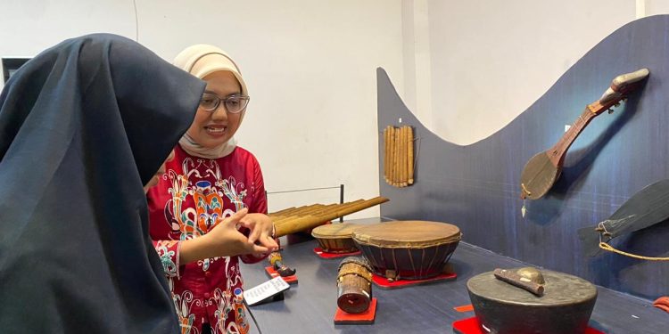 Museum Balanga Suguhkan Alat Musik Khas Kalteng