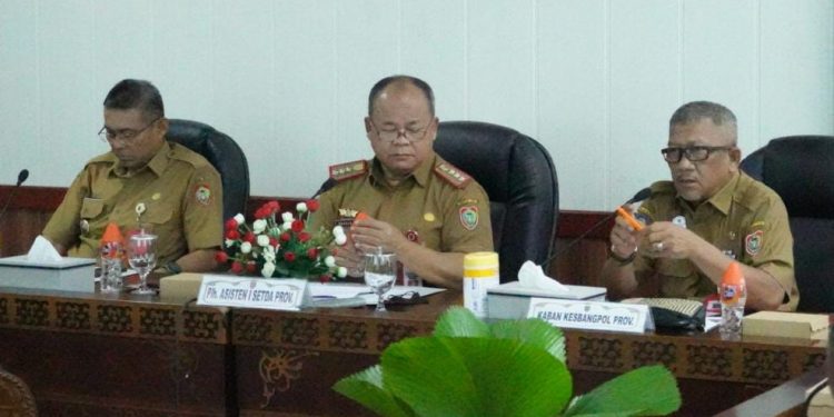 Kaban Kesbangpol Sampaikan Kesiapan dalam Rapat DESK Pilkada Kalteng