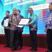 Kepala Badan Kesbangpol Prov. Kalteng Terima Penghargaan dari BNN RI
