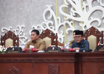 Wagub H. Edy Pratowo Sampaikan Pidato Penjelasan/Jawaban Gubernur Kalteng Atas Pemandangan Umum Fraksi-Fraksi DPRD