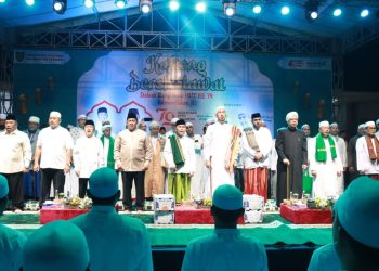 Ribuan Umat Muslim Tumpah Ruah Hadiri Kalteng Bershalawat