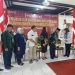 Pasangan Juana dan Tini Daftar ke KPU Barsel Diiringi Hadrah dan Tarian Dayak