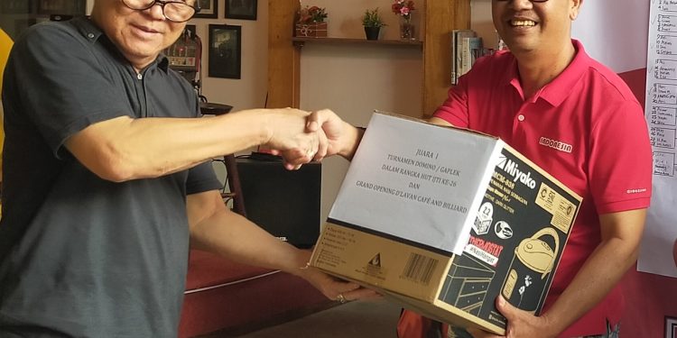 Sukses Gelar Lomba Domino. Jurnalis Transmedia Juara Pertama
