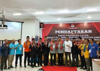 Bapaslon Bupati dan Wakil Bupati Karo Tino – Onasis Mendaftarkan Diri ke KPU 