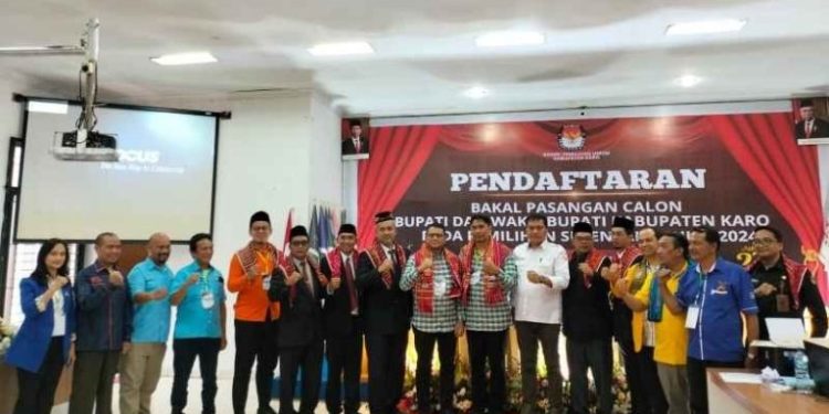 Bapaslon Bupati dan Wakil Bupati Karo Tino – Onasis Mendaftarkan Diri ke KPU 