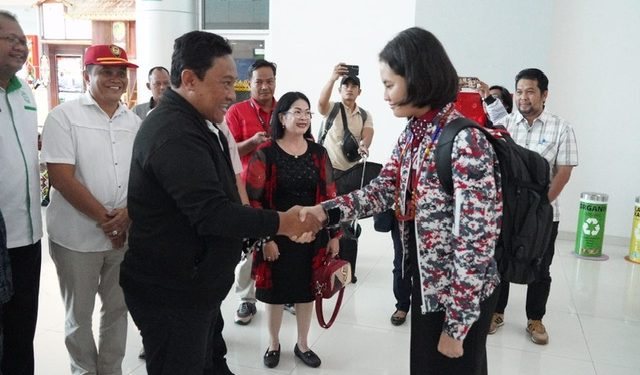 Wagub Edy Pratowo Sambut Kedatangan Purna Paskibraka Kachina Ozora