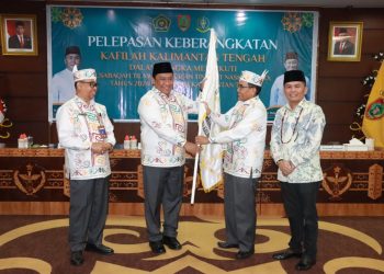 Wagub Edy Pratowo Lepas Kafilah Kalteng Ikuti MTQN XXX Tahun 2024