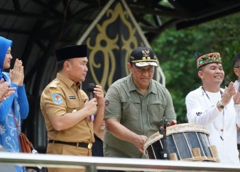 Gubernur dan Wakil Gubernur Kalteng Buka Gebyar UMKM dan Pasar Murah Wilayah Barat Tahun 2024