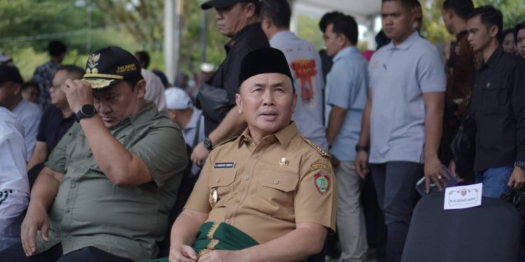 Gubernur H. Sugianto Sabran Gratiskan 2.000 Sembako Untuk Mahasiswa