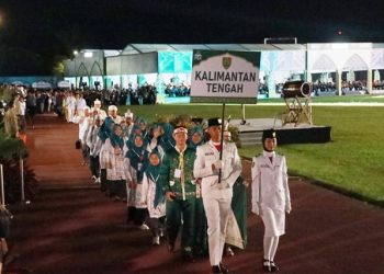 Semangat Pantang Menyerah, Kafilah Kalteng Meriahkan Pembukaan MTQ Nasional XXX Tahun 2024