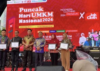 Diskop UKM Provinsi Kalteng Raih Juara II Stan Terbaik Hari UMKM Nasional 2024