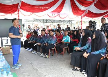 Buka Pasar Murah di Kapuas, Gubernur Sugianto Sabran Tekankan Pentingnya Pendidikan
